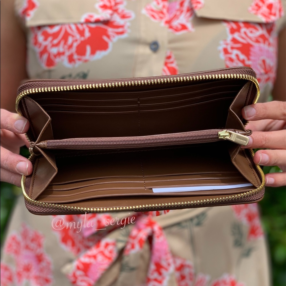 Coach Large Zip Accordion Signature Canvas Wallet - Picture 5 of 6